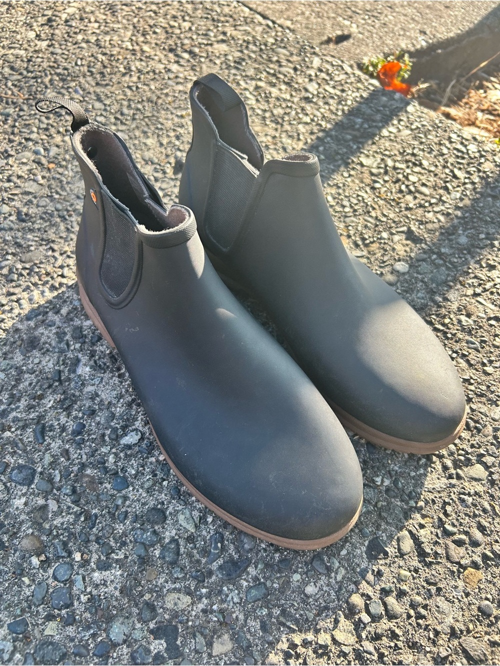 Bogs Women's Black Chelsea Rain Boots with Brown Sole